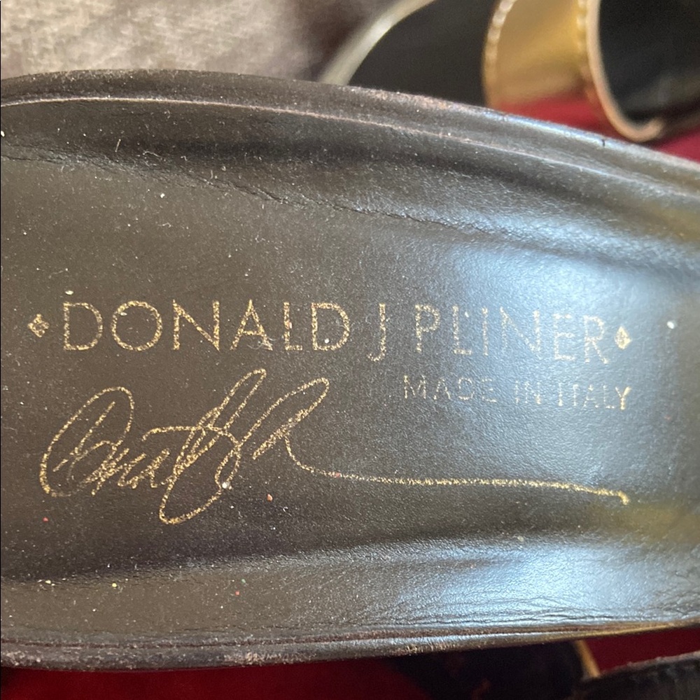 Donald J. Plainer Gold and Black Women's Sandals - Picture 3 of 6
